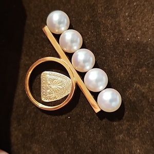 Tasaki inspired Akoya balance ring